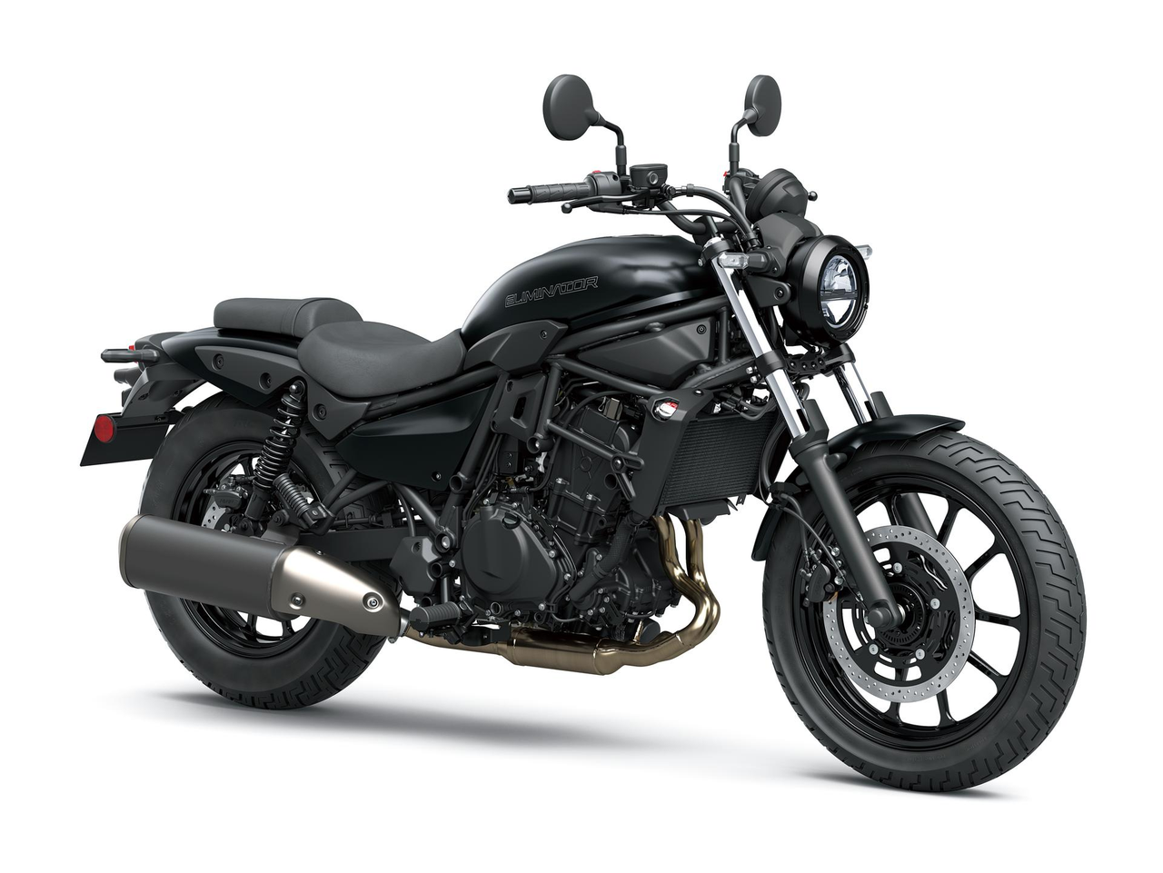 2025 Kawasaki Eliminator 500 Metallic Flat Spark Black sağ ön üç çeyrek görünüm