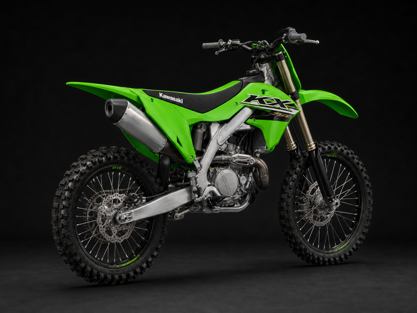 2026 Kawasaki KX450 Lime Green sol arka üç çeyrek görünüm